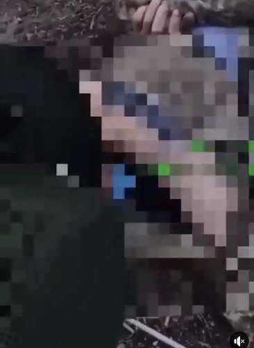 В соцмережах ідентифікували російського воєнного злочинця, який відрізав статеві органи українському полоненому