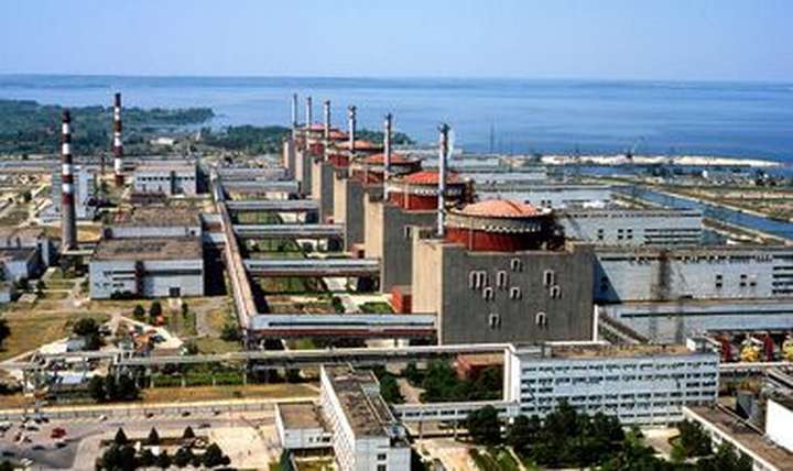 Окупанти обстріляли Запорізьку АЕС: це рівноцінно застосуванню атомної бомби