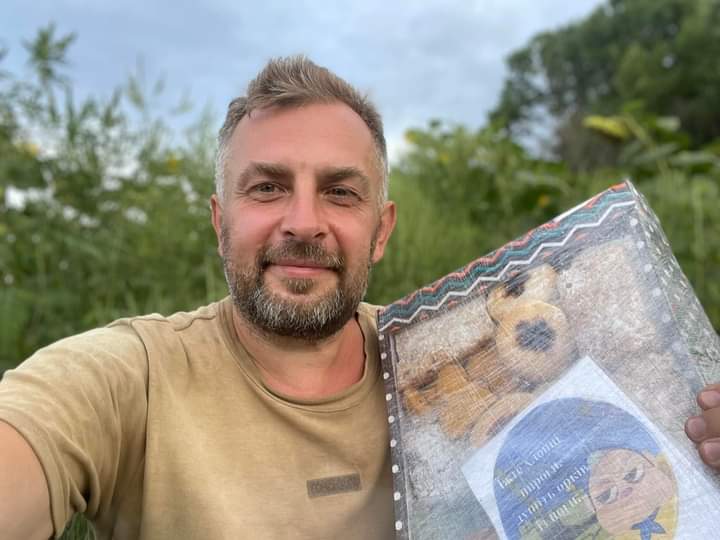 – Їжте, хлопці, пироги, душіть орків із ноги! – такі привітання на фронт передають бабусі із Степанівки та Побережного