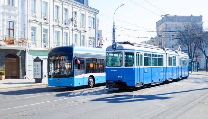 Громадський транспорт у Вінниці працюватиме довше!