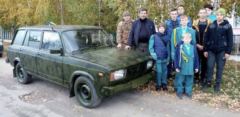Дитячий духовий оркестр Браїлівського Будинку культури придбав автомобіль ВАЗ 2104 для українських захисників.