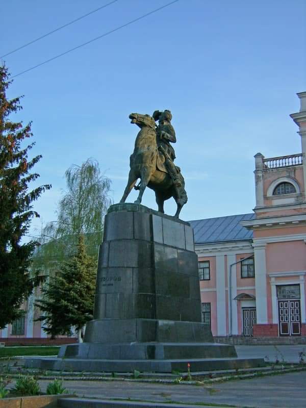 Знести пам’ятник Суворова в Тульчині вимагають громадські активісти та воїни