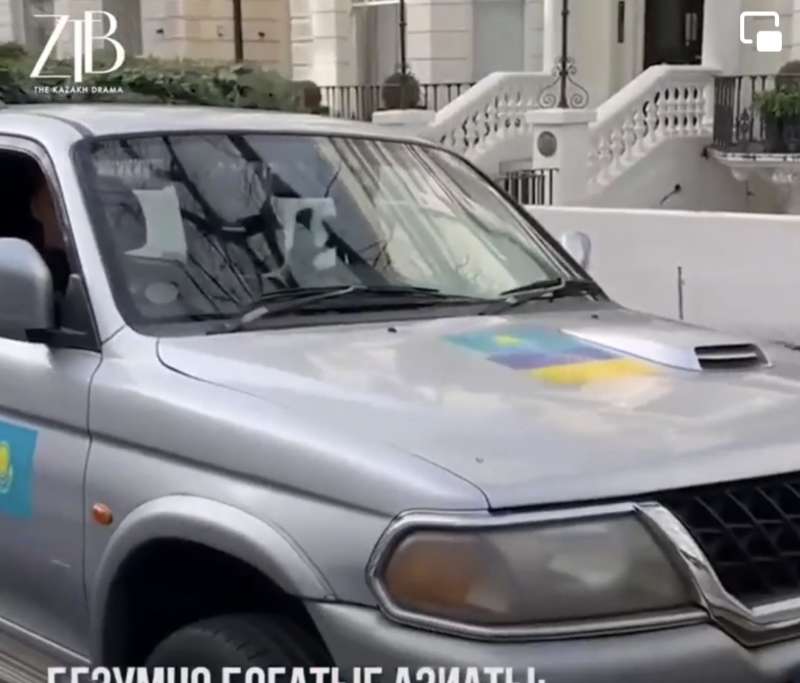 Казахстанці, які живуть у Великій Британії, передали на допомогу Україні 11 джипів та пікапів