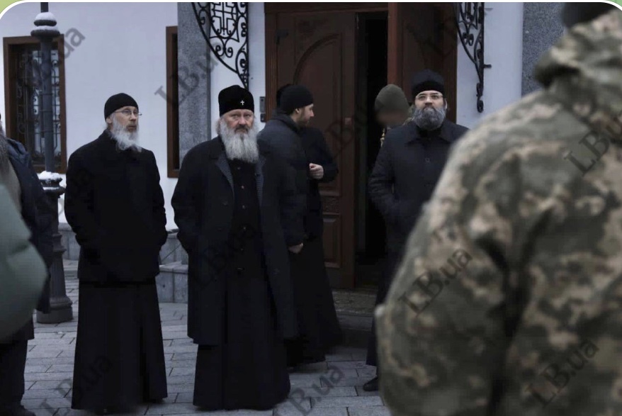 Зараз проходять обшуки СБУ у Києво-Печерській Лаврі