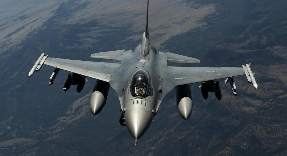 НАТО розглядає надання Україні винищувачів МіГ-29 і F-16 — Bloomberg