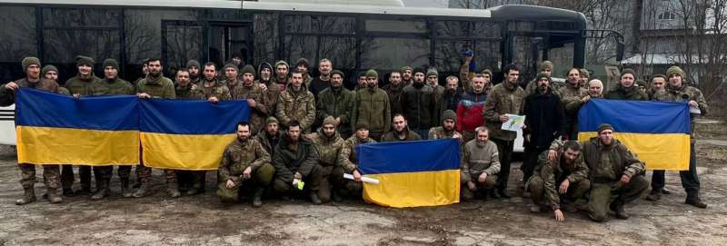 140 полонених повернулися в Україну