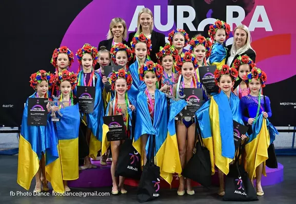 Юні гімнастки з Вінниці зібрали букет перемог на міжнародному турнірі «Аврора» у Польщі