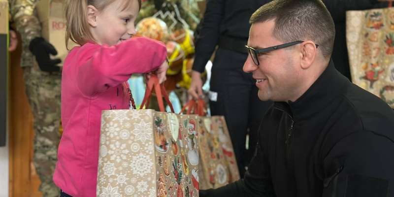 Помічниками Святого Миколая стали вінницькі поліцейські