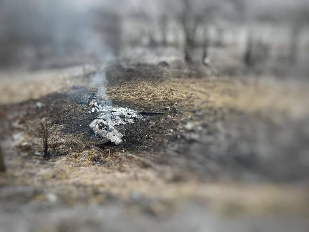 На Вінниччині поліцейські обстежують місце падіння ракети