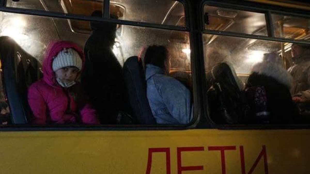 Депортованих з України дітей РФ обіцяє повернути на вимогу рідні