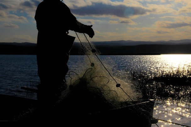 Рекордних збитків природі завдали двоє вінницьких рибалок