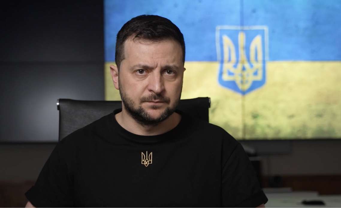 Воєнний стан в Україні знову продовжать