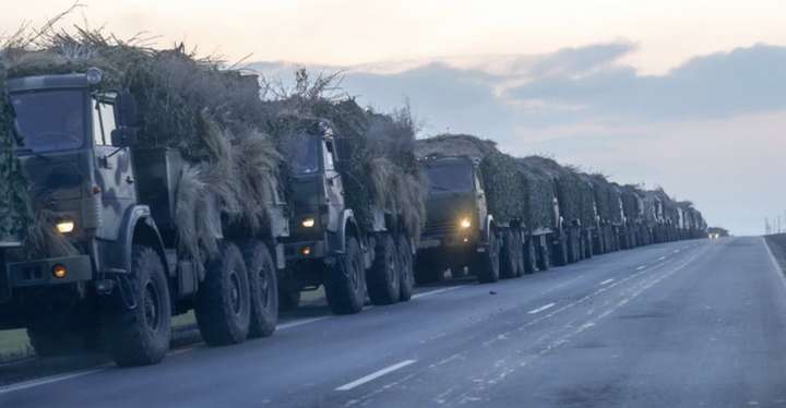 РФ підготувала для наступу тисячі танків і бронемашин, сотні винищувачів – Foreign Policy