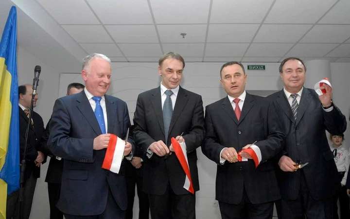 13 років тому у Вінниці відкрили посольство Польщі