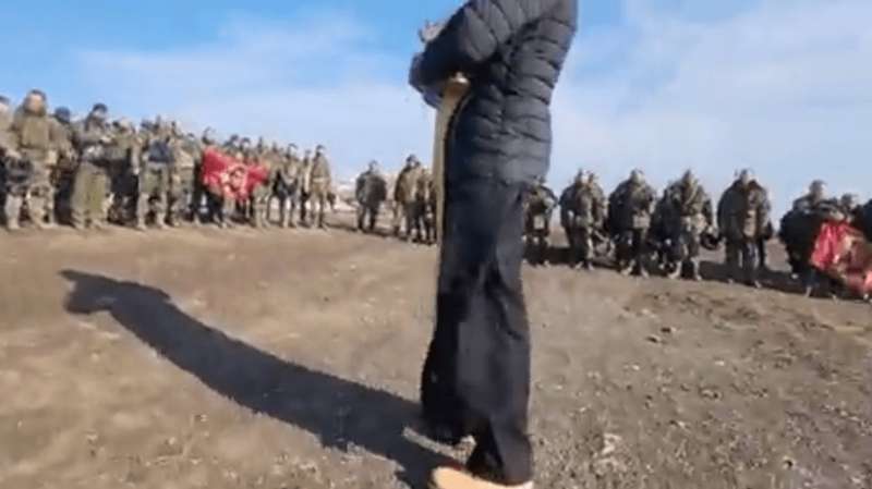 Священник з РФ благословив окупантів на вбивство українських дітей (відео)
