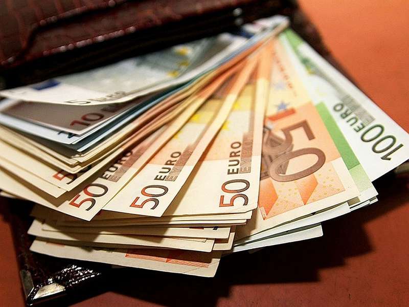 Рахунки українців у банках ЄС стануть доступними податківцям