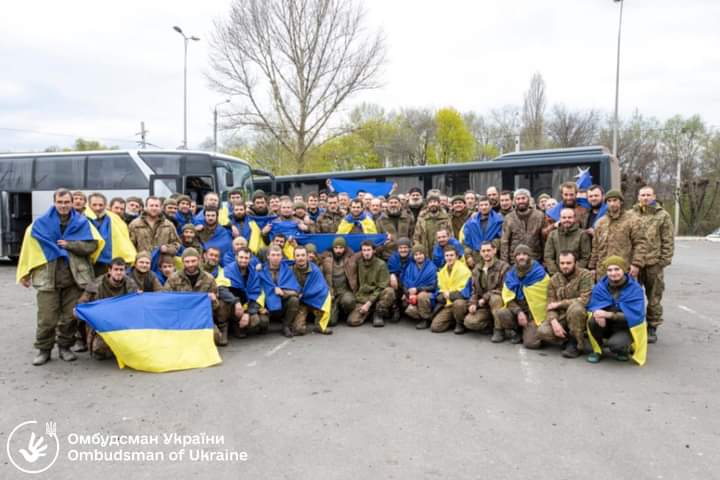 У світле свято Великодня з полону повернулися ще 130 наших захисників