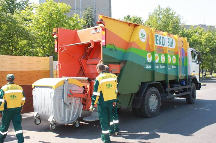 Шість новеньких сміттєвозів придбають у Вінниці для ефективнішого прибирання