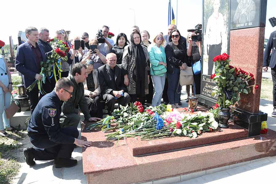 У річницю трагедії Вінницького КОРДу на Алеї слави у Вінниці освятили пам’ятники загиблим спецпризначенцям