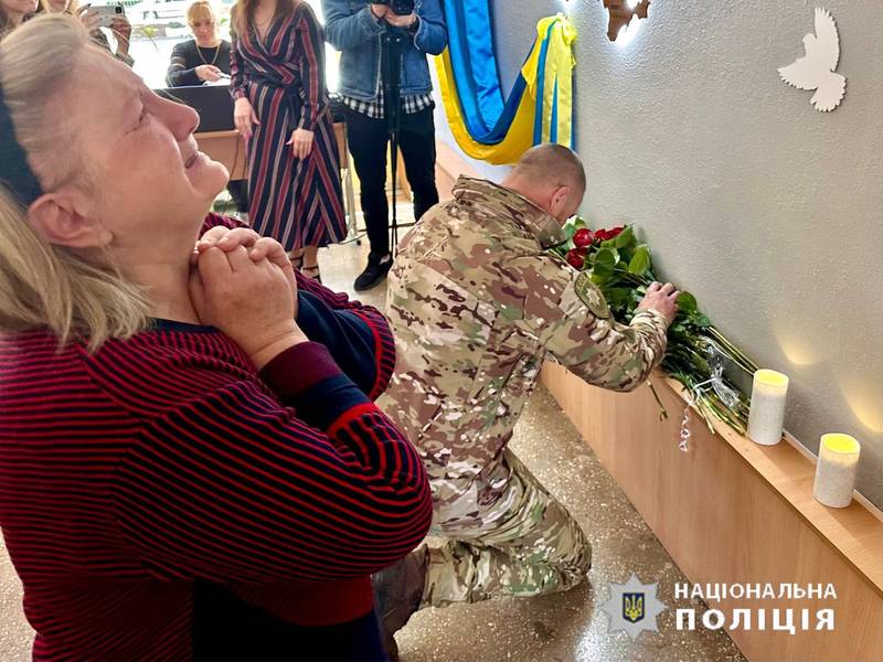У Вінницькому ліцеї відкрили меморіальну дошку загиблим на війні випускникам (відео)
