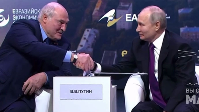Токаєв заявив, що Путін і Лукашенко створили проблему