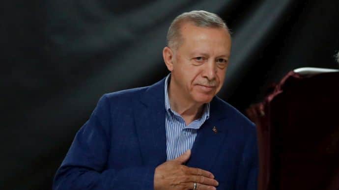 Ердоган виграв вибори Чинний президент Туреччини Реджеп Таїп Ердоган залишиться на чолі країни на ще один президентський термін