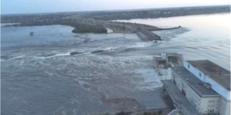 Вранці – пік розливу, а до кінця тижня Каховське водосховище перестане існувати – “Укргідроенерго”