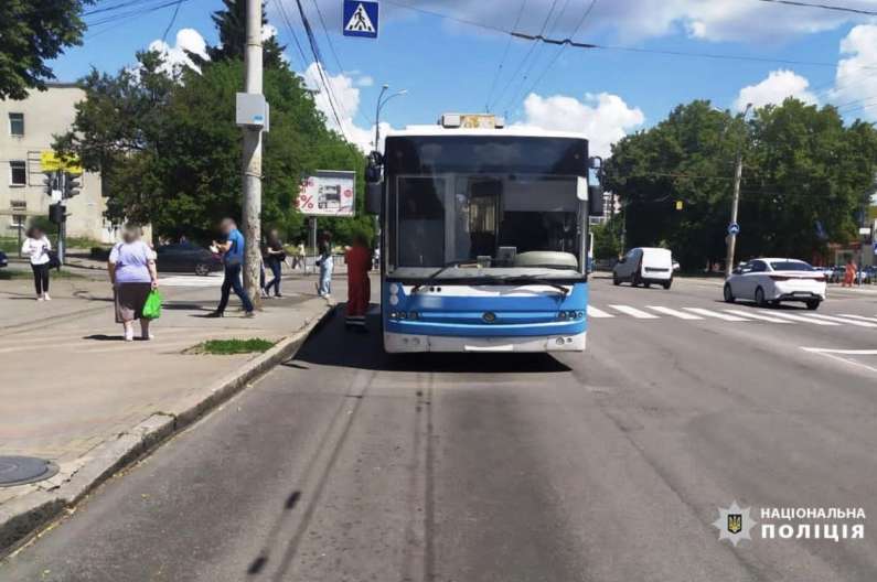 У Вінниці тролейбус збив 7-річну дівчинку