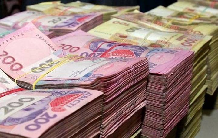 Депутат облради з дружиною украли 24 мільйони гривень