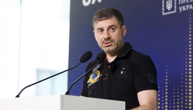 Українців, які за допомогою волонтерів їдуть на росію, аби забрати своїх дітей, затримують і допитують