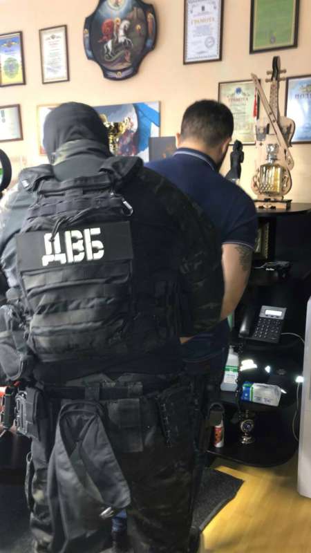 Тривають обшуки в одному з райвідділень поліції Дніпра, — МВС