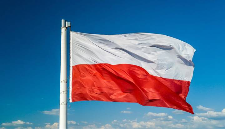 У Польщі суд заарештував 21 українця за незаконне виробництво цигарок