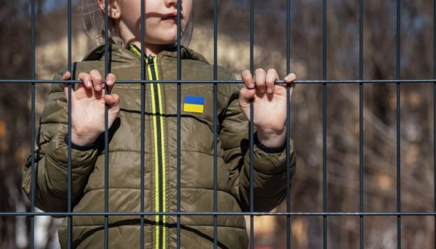 Росія продовжує вивозити дітей з України. І вигадує байки для Гаагзького трибуналу