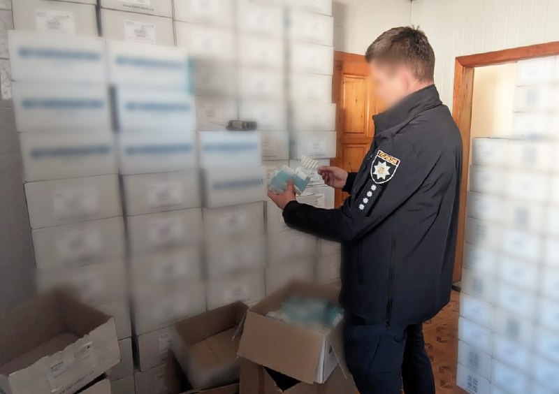 Використовували фото очільника МОЗ для продажу неіснуючих ліків: поліція викрила шахраїв