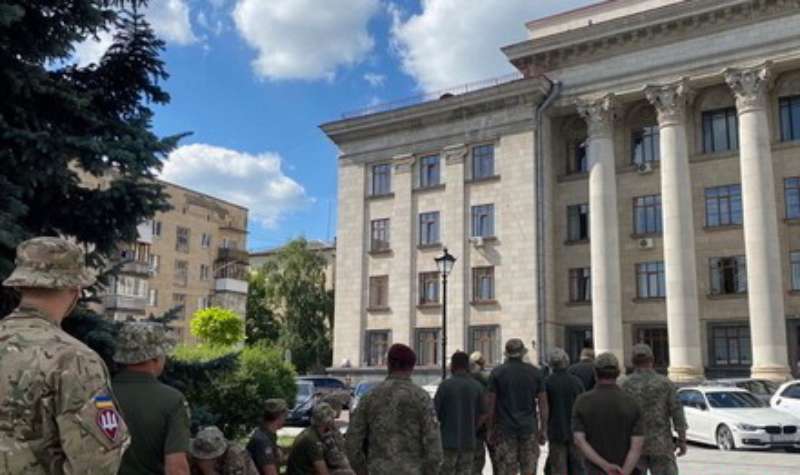 Військові чекають справедливого рішення суду над житомирськими рекетирами