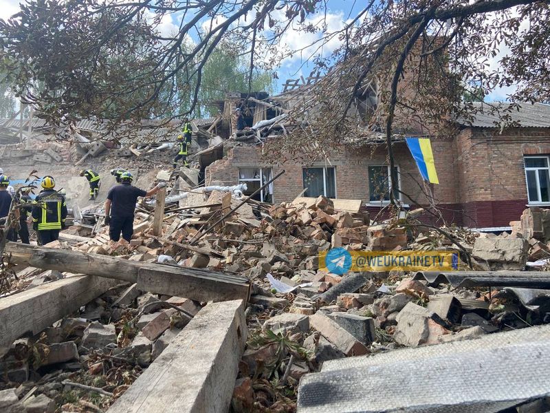 “Шахед” зруйнував школу на Сумщині, загинуло четверо освітян