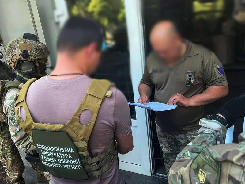 В Україні новий скандал з воєнкомом: за час війни придбав майна на $360000