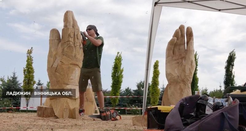 5 фестиваль дерев’яної скульптури проводять у Ладижині