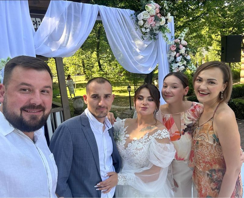 Військовий та волонтерка одружились у Вінниці