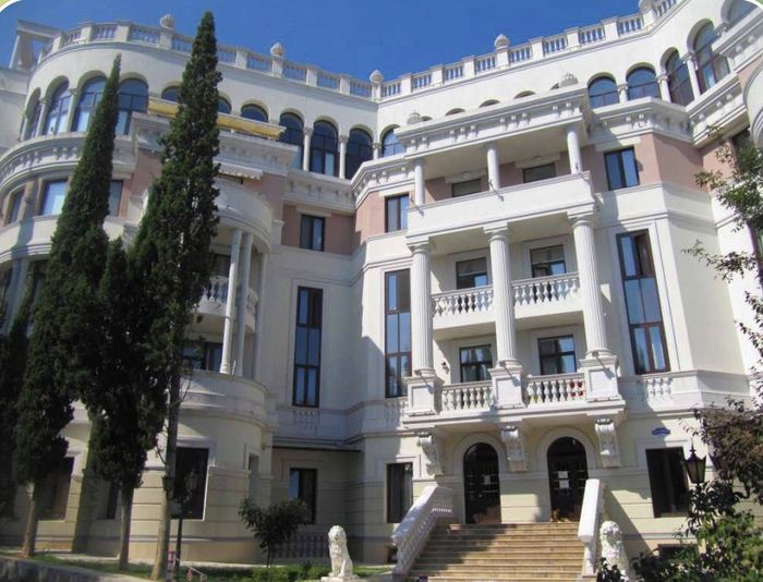 Окупанти виставили на продаж кримську квартиру в Лівадії, яка належить сім’ї президента Зеленського