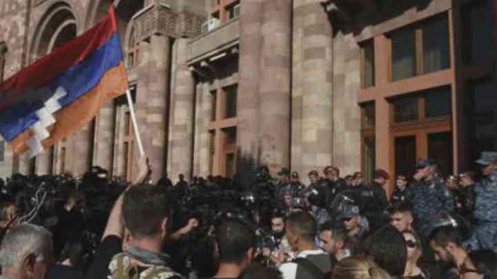 У Єревані почалась хвиля протестів після дій Азербайджану в Карабаху