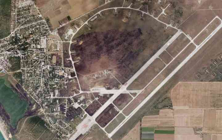 СБУ і ВМС здійснили масштабний обстріл військового аеродрому “Саки” в окупованому Криму, – ДІУ