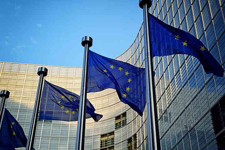 Єврокомісія рекомендуватиме почати переговори з Україною про членство в ЄС – ЗМІ