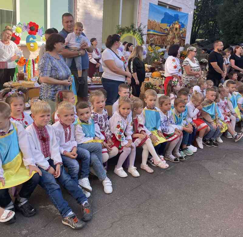 35-й дитсадочок у Вінниці провів благодійну ярмарку (відео)
