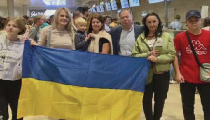 Перший евакуаційний рейс із Ізраїля з 207 громадянами України вилетів із Тель-Авіва до Бухареста.