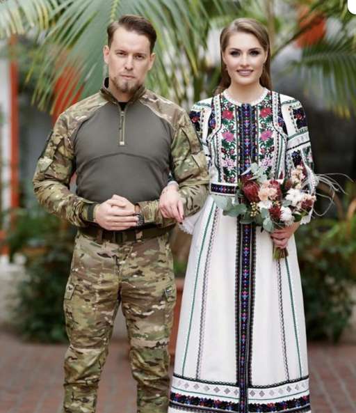 Речник СБУ одружився з українською телеведучою