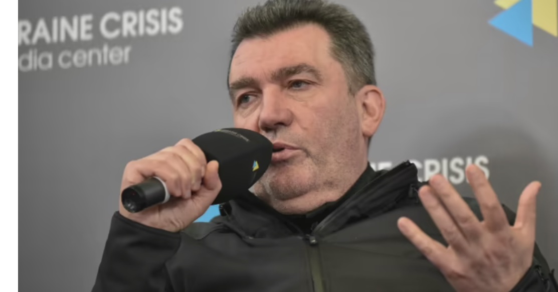 Не брудніться прогнозами акторів-розвідників -Данілов