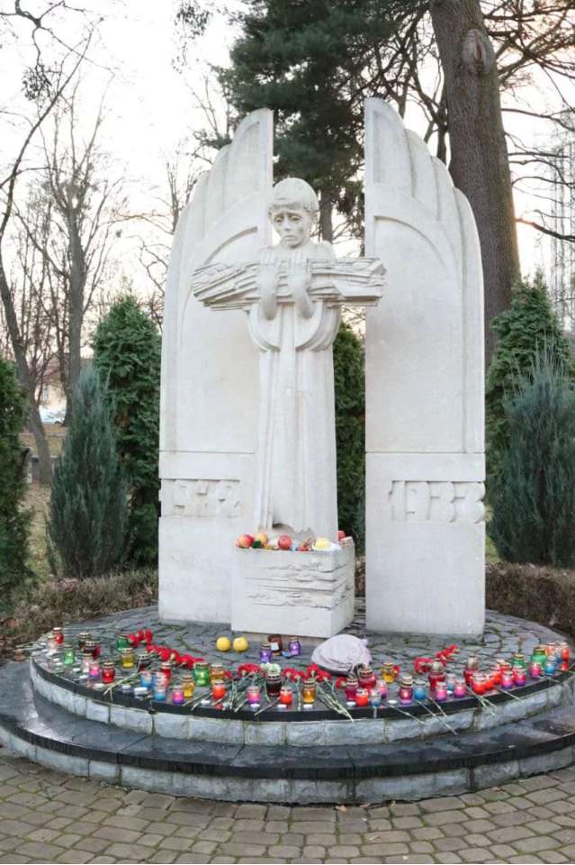 У Вінниці вшанували пам’ять жертв Голодомору