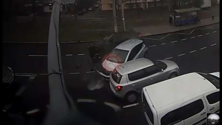 ДТП за участі 5 машин у Вінниці (відео)