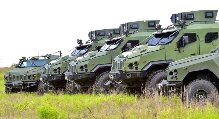 Українська бронетехніка та зброя уже серійно постачається ЗСУ